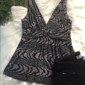 🌟5/$25🌟 EXPRESS Sleeveless Tank XS